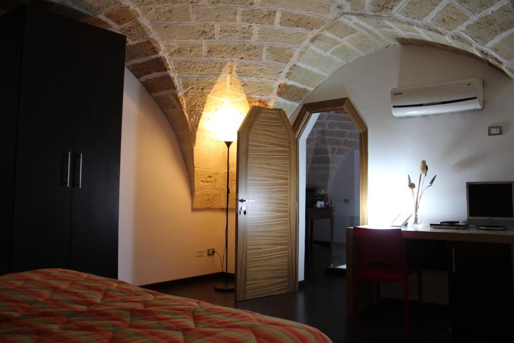 ليتشي Bed & Breakfast Idomeneo 63 الغرفة الصورة